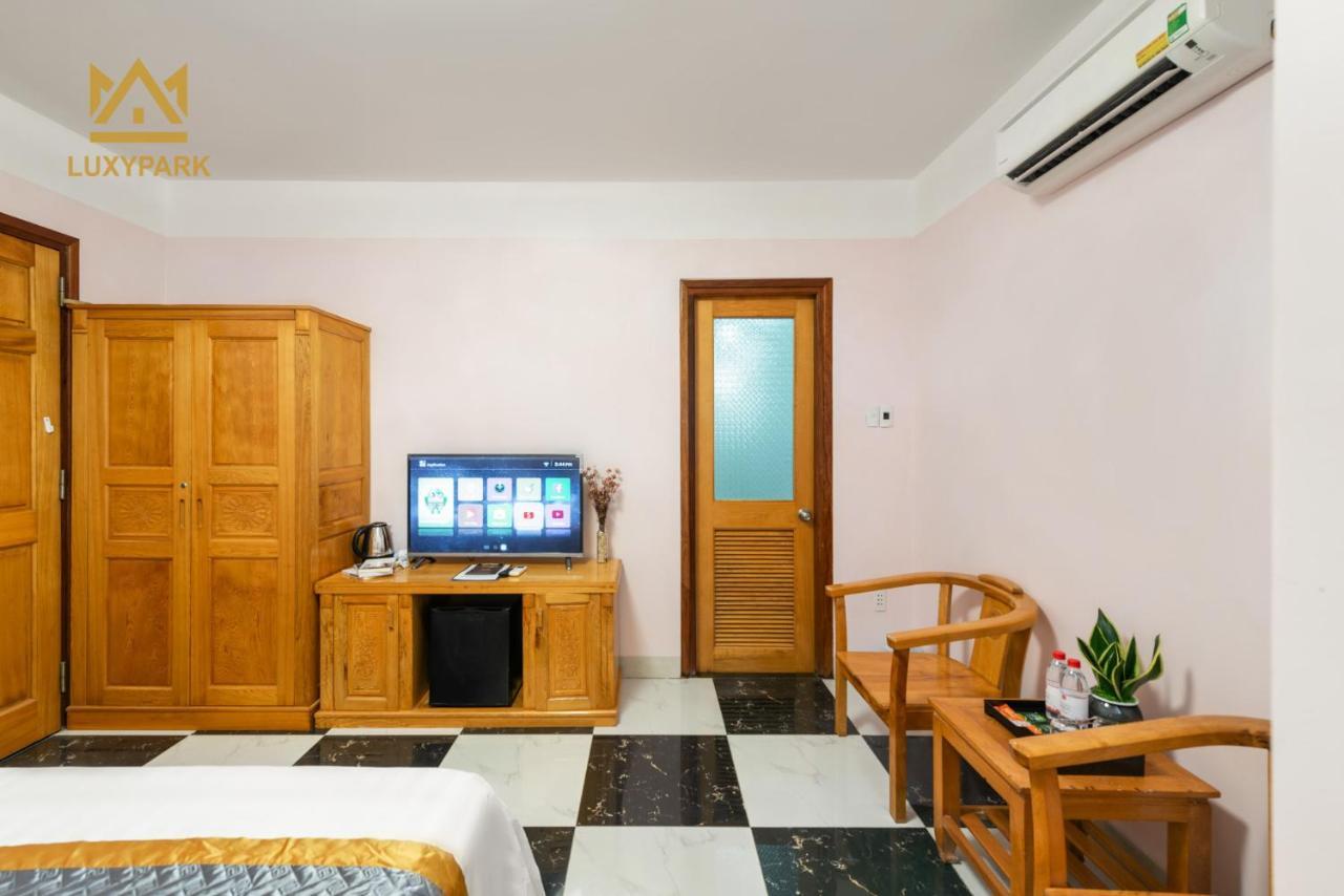 Luxy Park Hotel - Phu Quoc Centre Exterior foto
